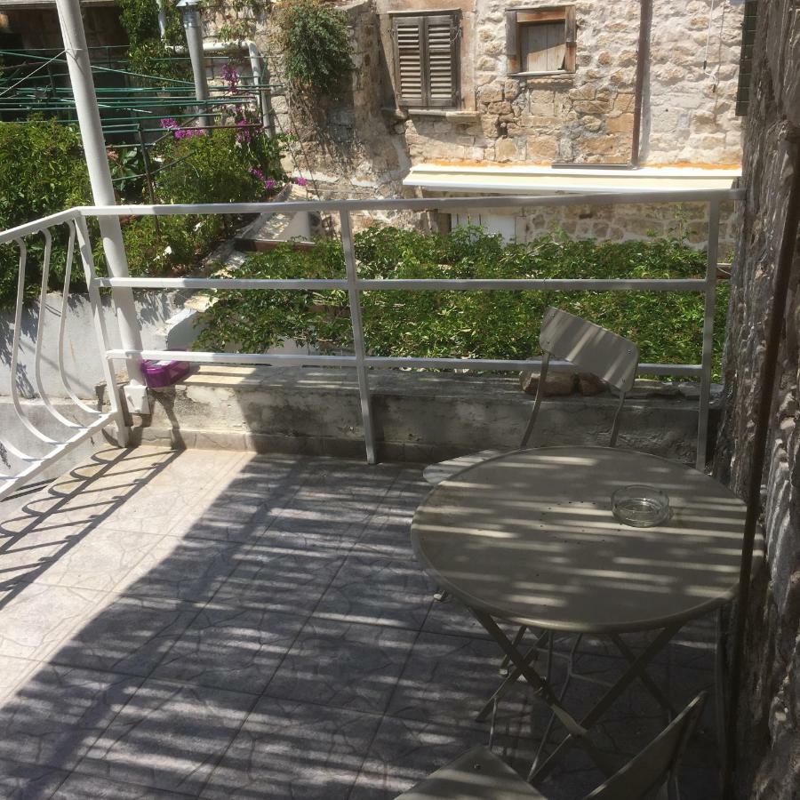 Apartment Kolbe Hvar Piazza