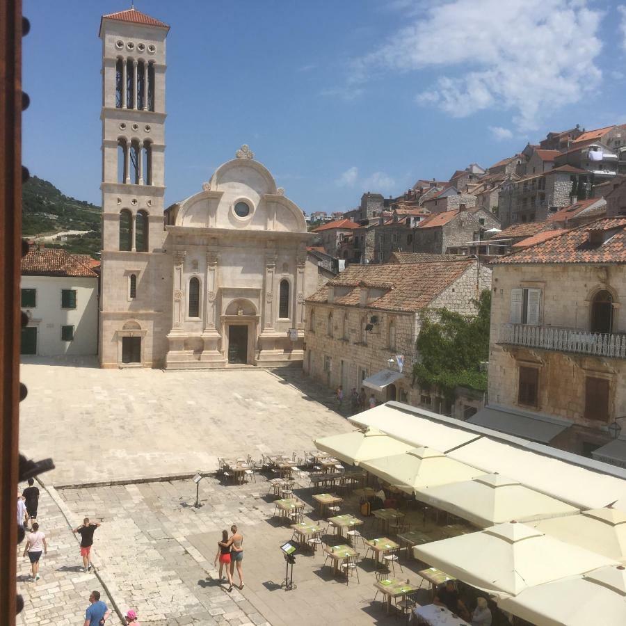 Kolbe Hvar Piazza Apartment